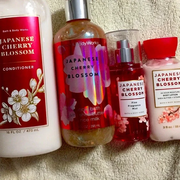 Bath & Body Works; Japanese Cherry Blossom Set